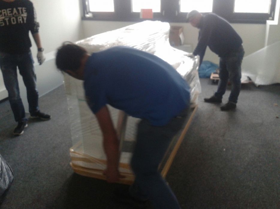 Transport - Przeprowadzki od 100 zł . Auto z windą ! Wywóz gabarytów !