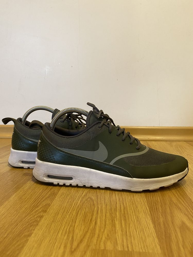 Кросівки Nike Air Max Thea