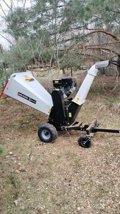 Usługi rębakiem spalinowym, minikoparką