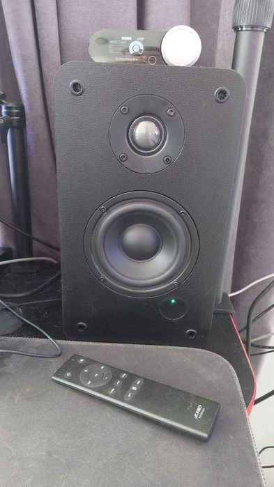 Акустична система/колонки F&D R40BT Black