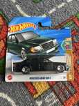 Hot Wheels – Mercedes-Benz 500 E