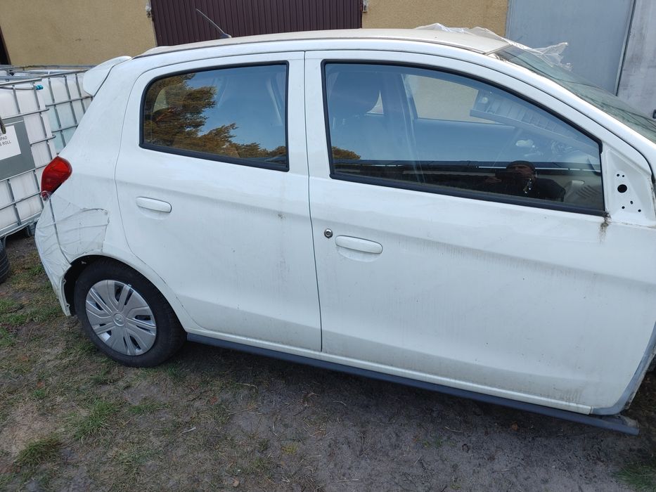 Mitsubishi space star drzwi