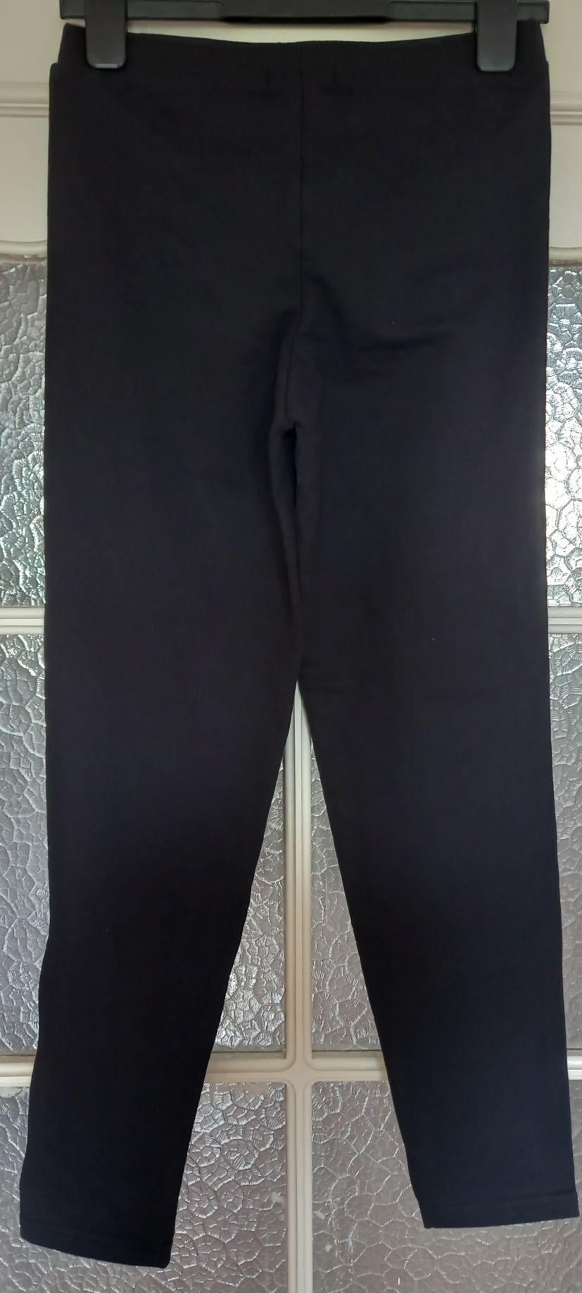 Nowe bawełniane czarne z lampasami legginsy getry 152cm Sinsay