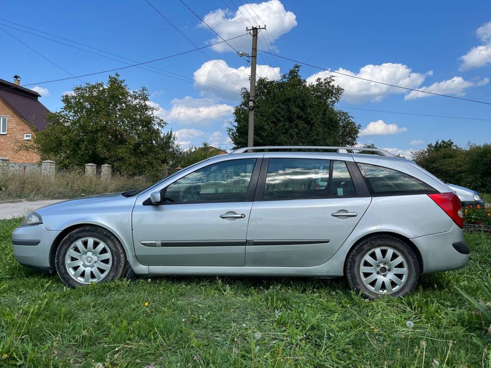 автомобіль Renault Laguna