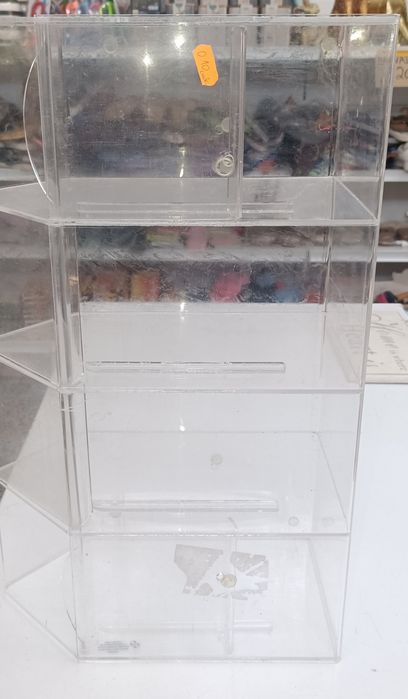 Caixas acrilico com 4 gavetas para gomas