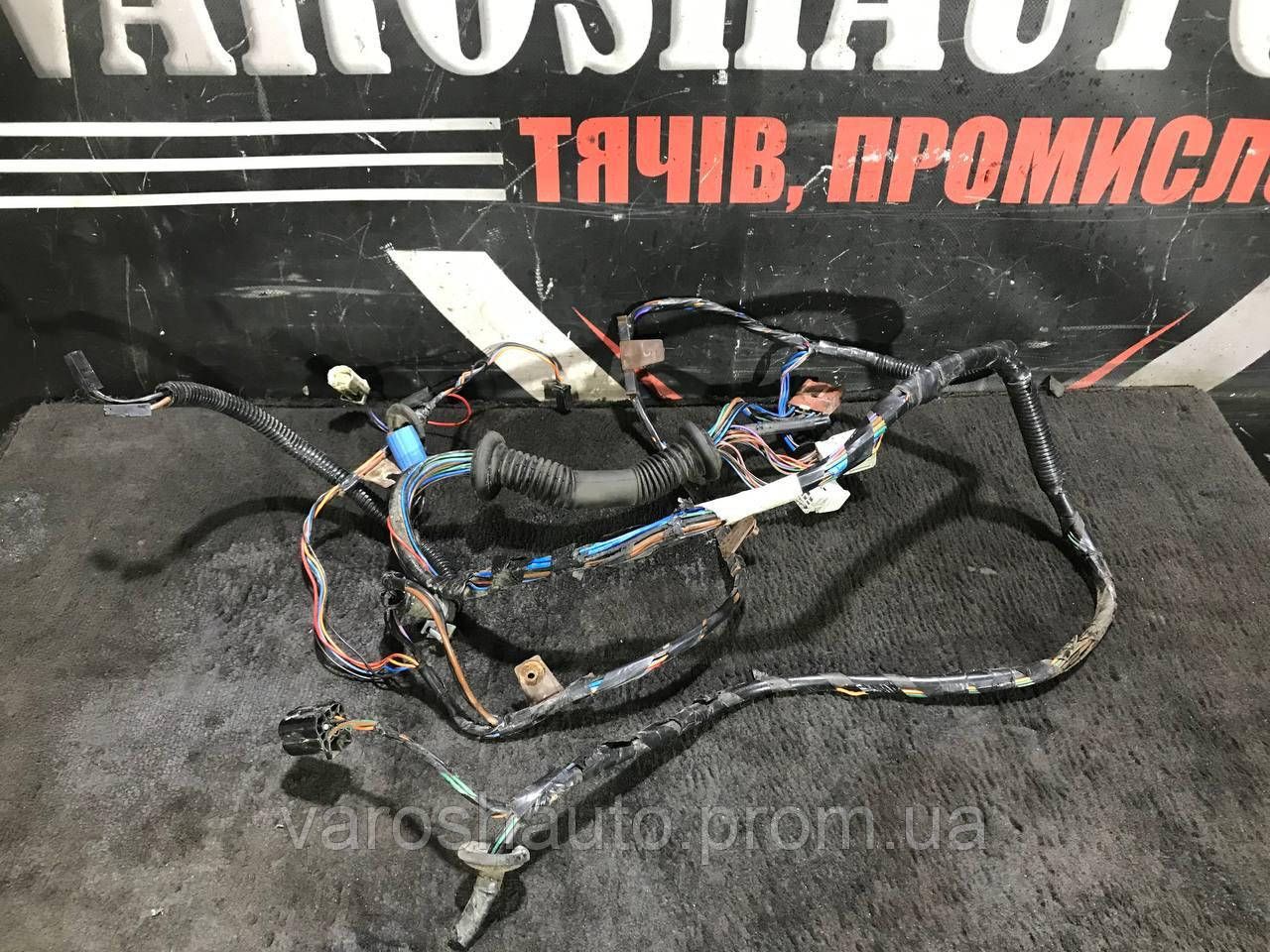 Проводка Кришки Багажника Land Rover Freelander I Ymn102080 5571