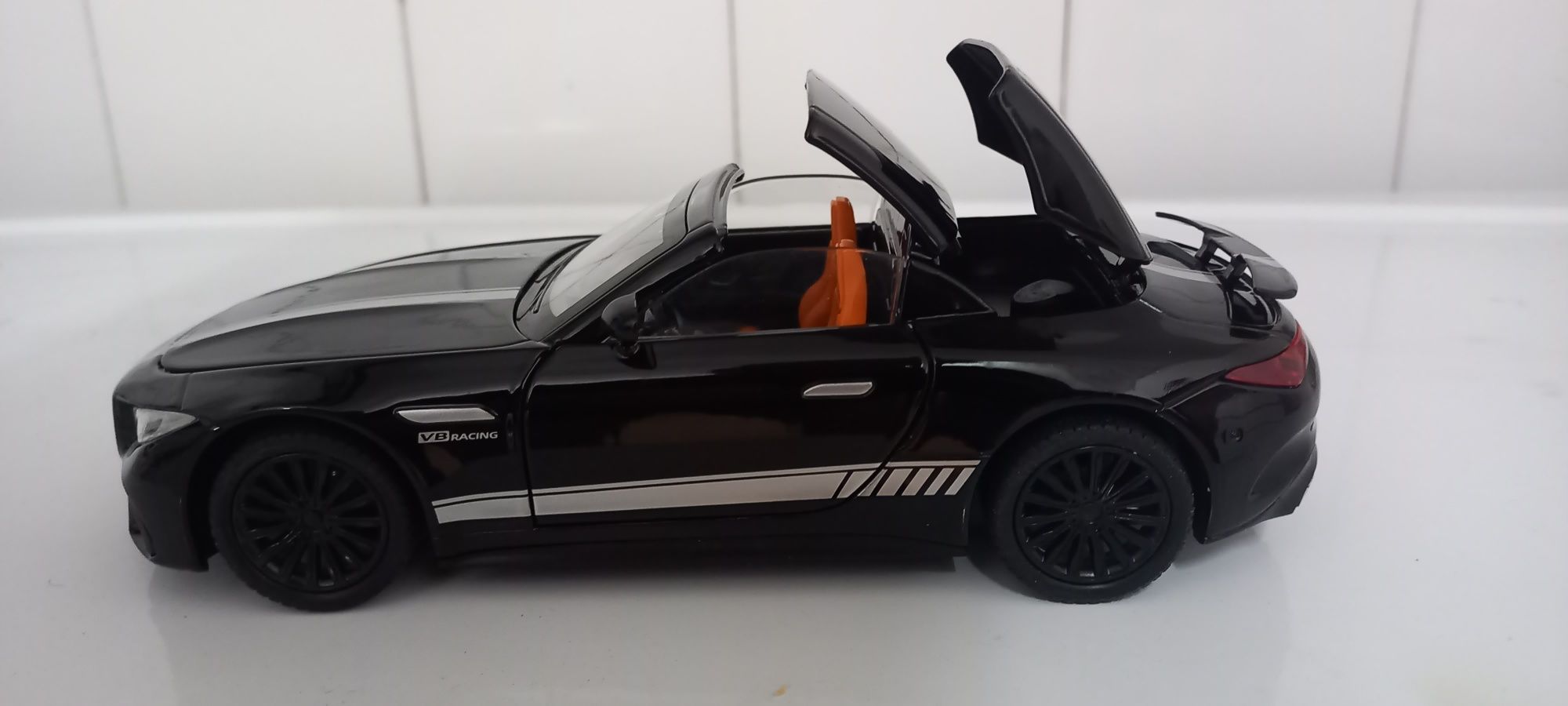 Mercedes SL 63 Black Esc 1/24