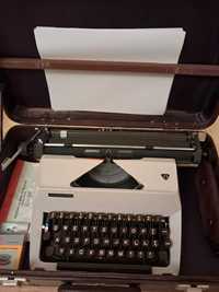 Maszyna do pisania Łucznik 1303 sprawna walizka przenośna