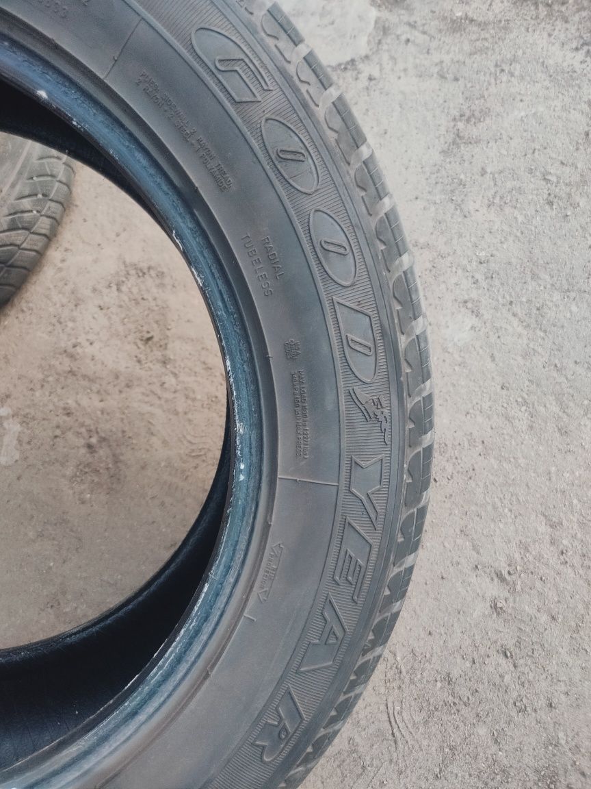 Шини б/у 255/55 r18 Goodyear зима