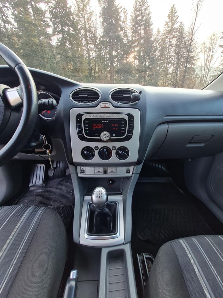 Ford Focus mk2 biały