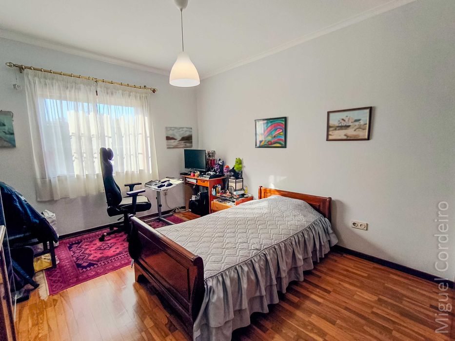 Moradia T4 de 3 frentes - Guifões, Matosinhos