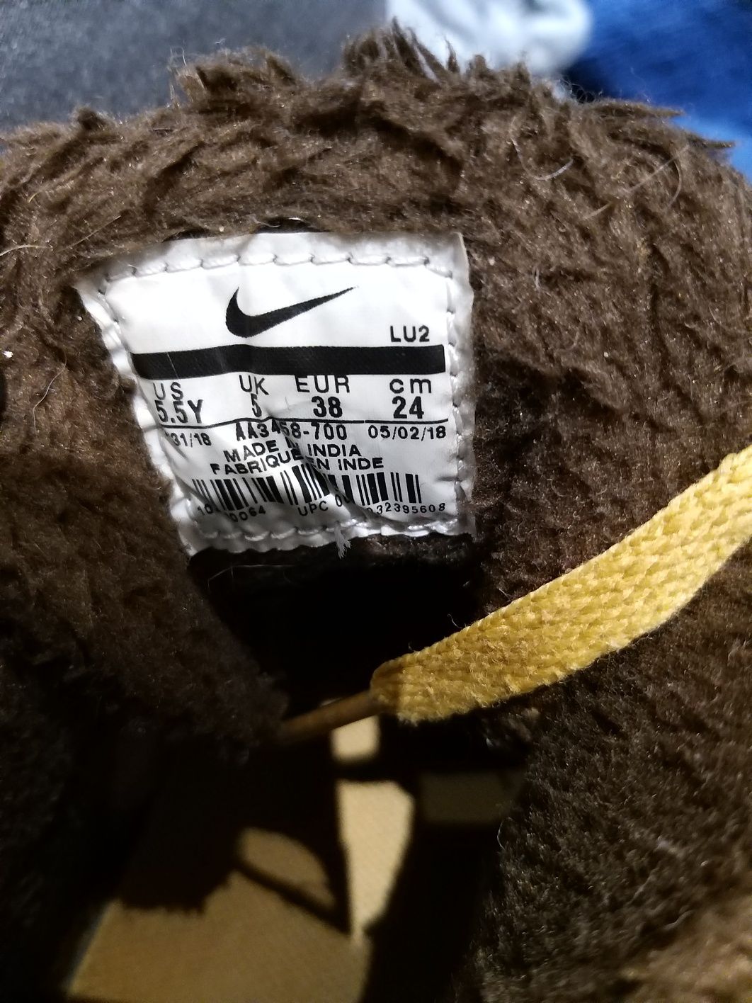 Buty ocieplane za kostkę Nike 38