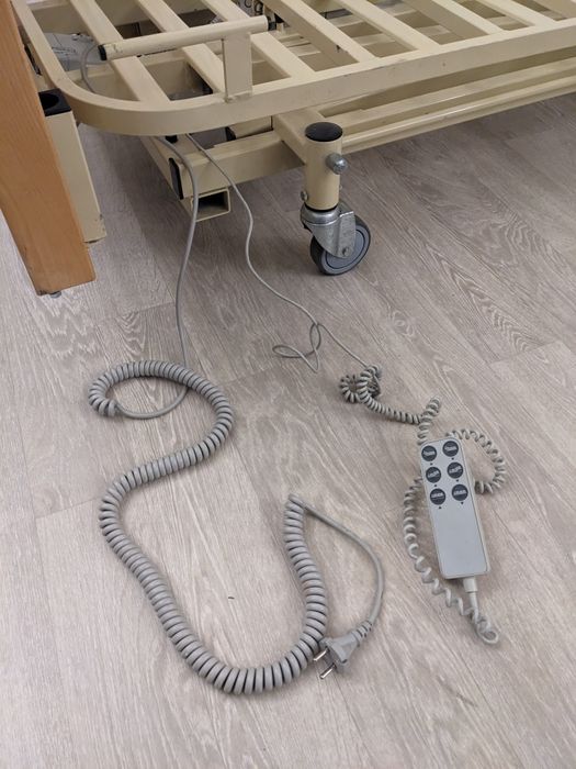 Медична кровать з електроприводом