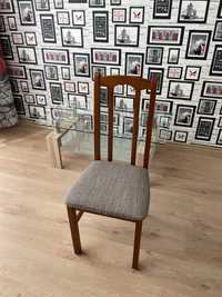 4 krzesła drewniane