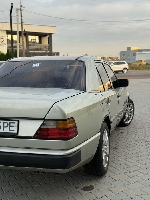 Mercedes-benz w124