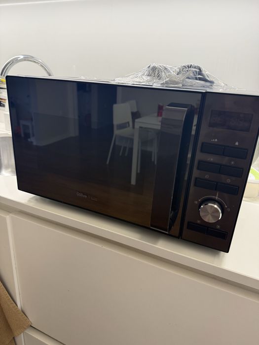 micro-ondas Qilive em perfeito estado