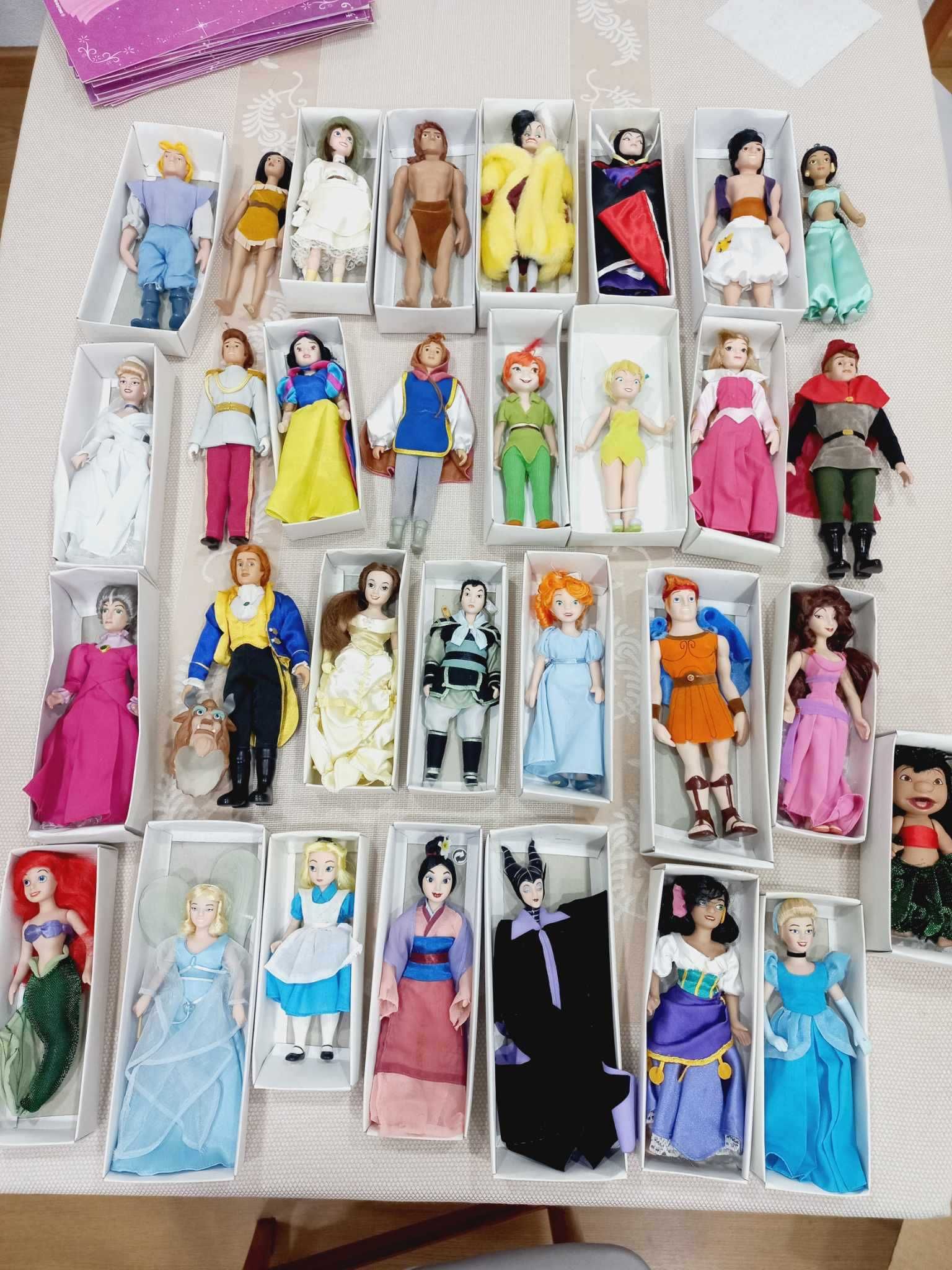 Bonecas porcelana Disney - coleção - novas