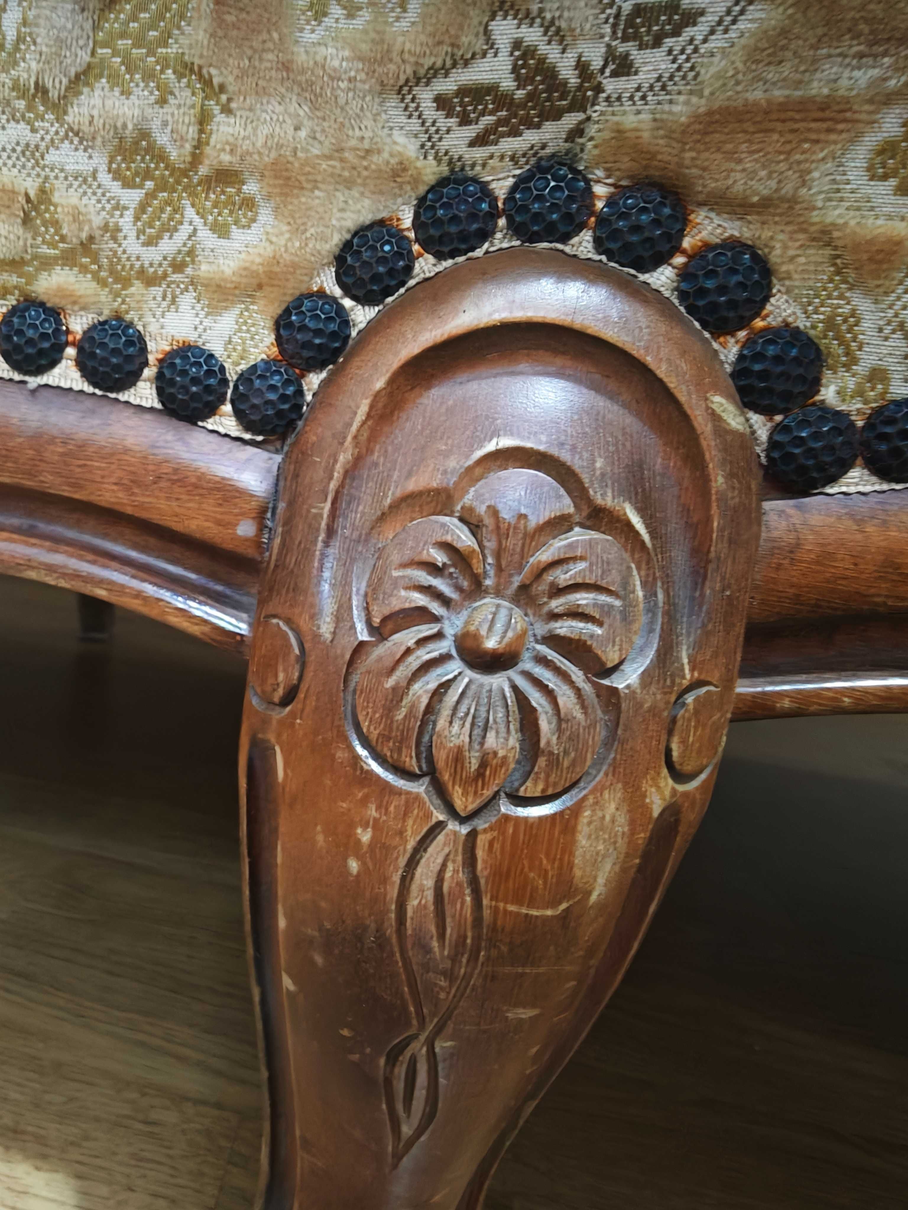 Sofa w stylu Ludwikowskim