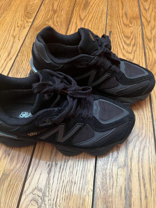 Продам кросівки трендові 2025