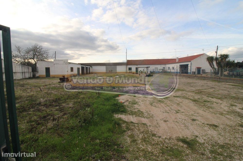 Armazém em Montinhos dos Pegos (CRCH161)