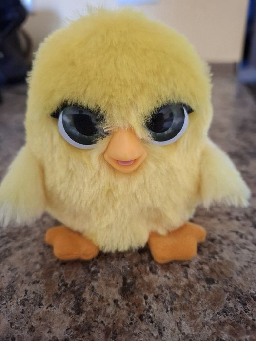 Интерактивная игрушка Цыпленок Furrea fuzzalots  Hasbro курча