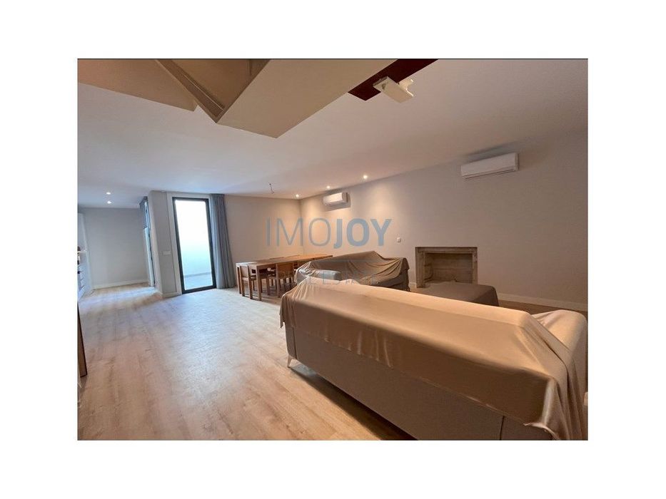 Apartamento T3 com Terraço no Centro do Porto