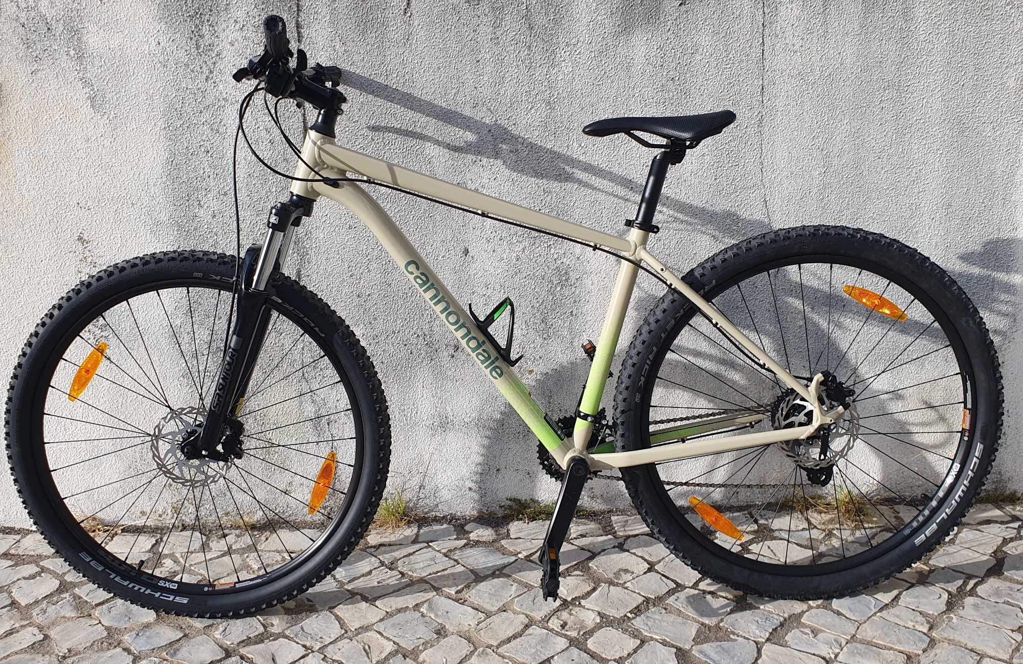 Bicicleta btt cannondale trail 8 T-L  Abril 2023 Como Nova