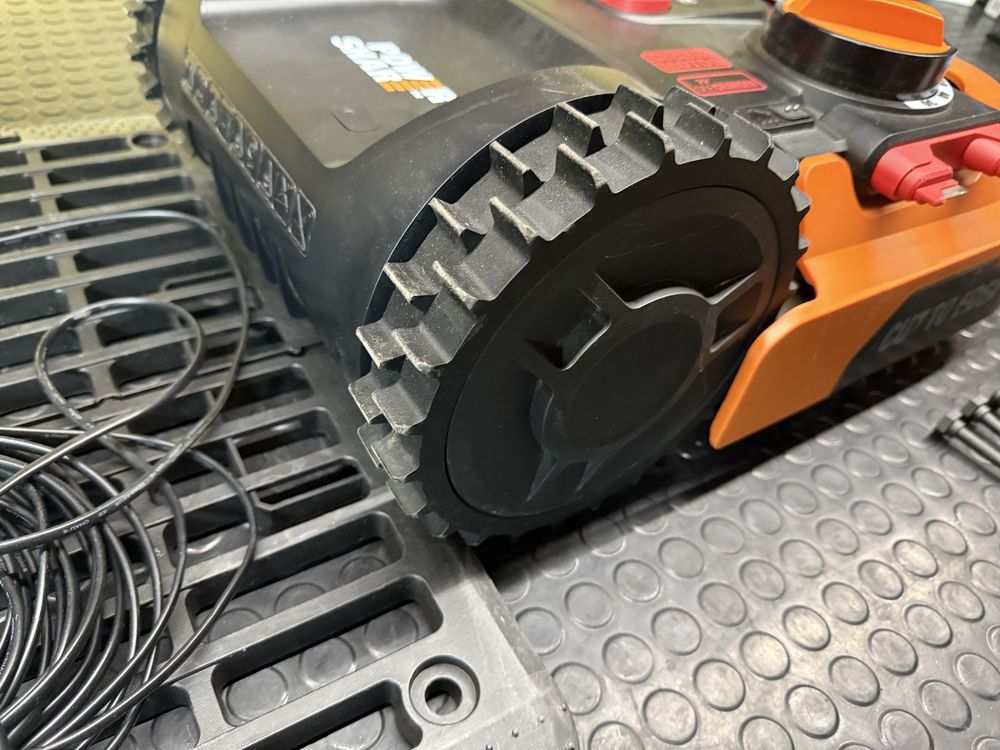 Robot koszacy Worx Wr141E