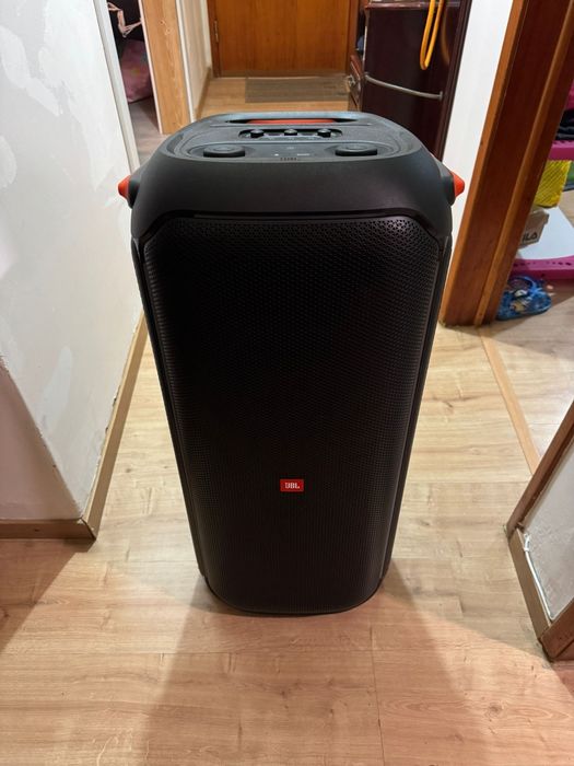 JBL partybox 710