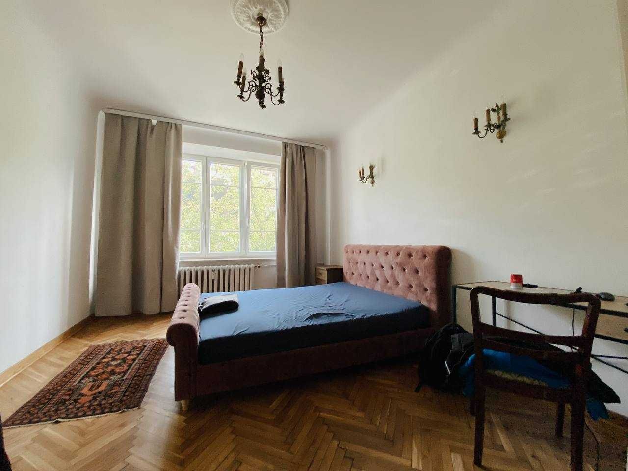 Apartament na Powiślu / 4 pokoje / Kamienica