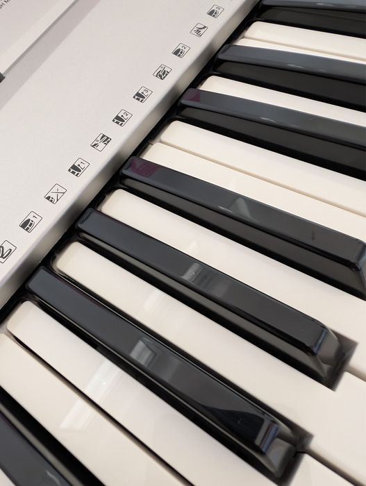 YAMAHA PSR-E313 Portatone Keyboard