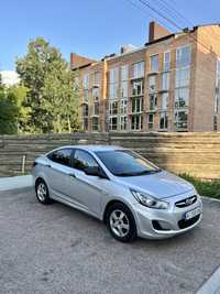 Hyundai Accent 2013