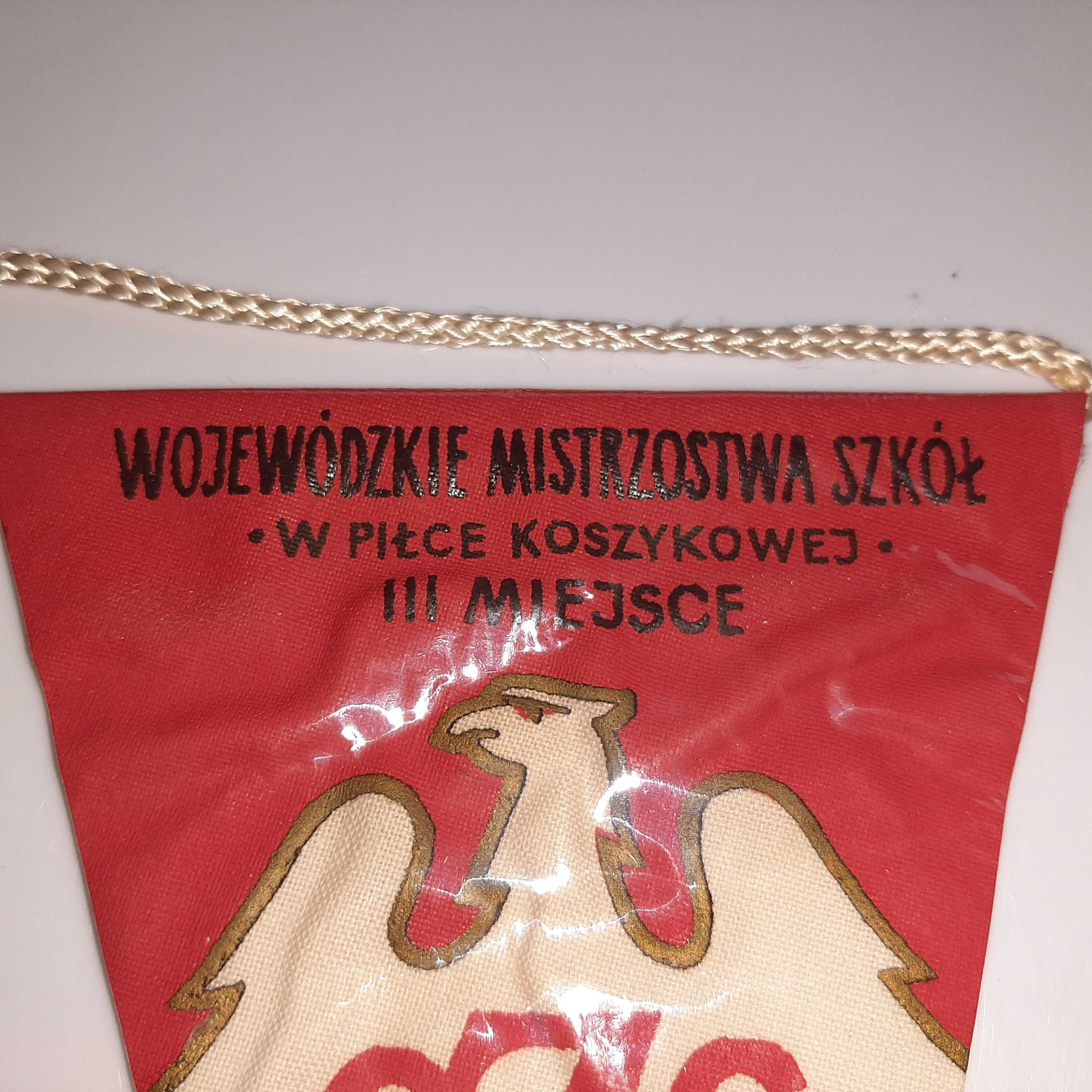 Proporczyk Mistrzostwa Szkół Koszykówka SzS Gdańsk 1971 3 miejsce