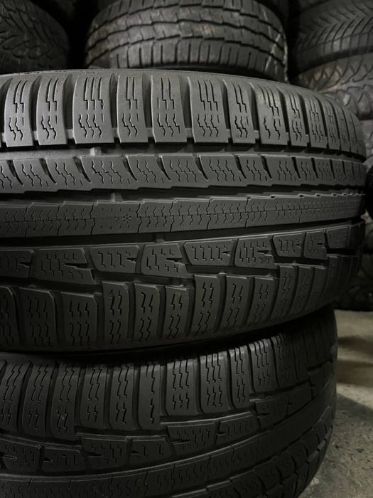 Автошини зимові nokian 235/55/17 (2шт)Резина,Колеса,Гума,Скати, Шини)