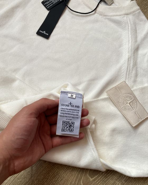 Жіночий Светр Stone Island світлий