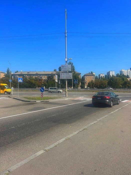 Продаж фасадної земельної ділянки