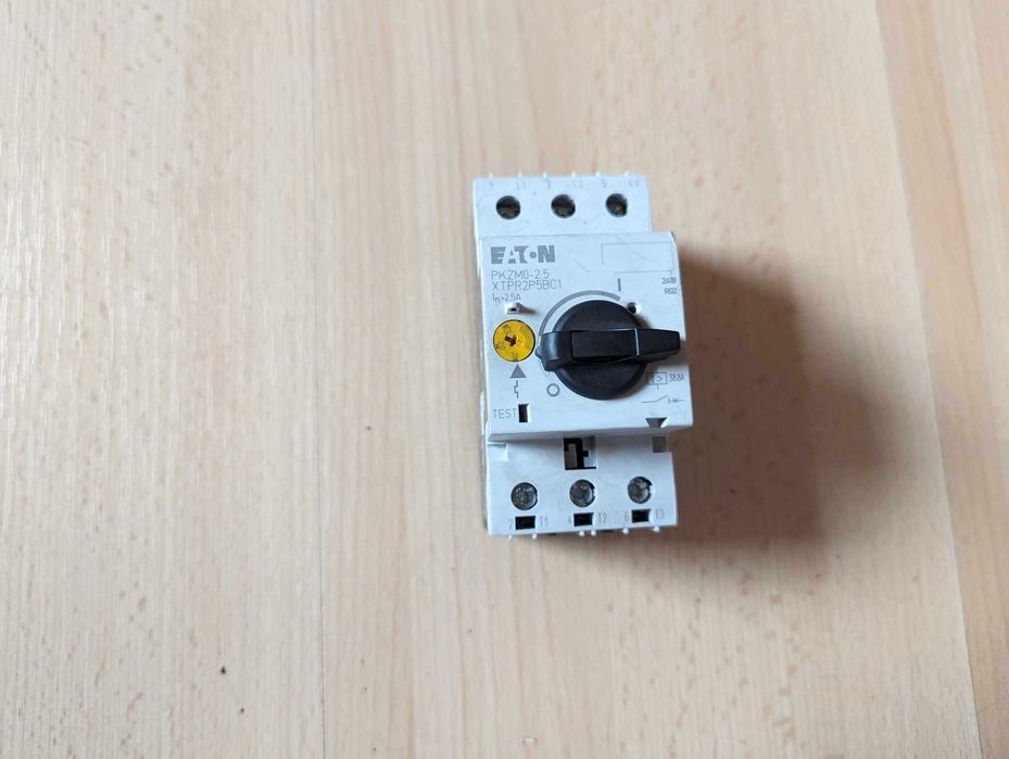 Wyłącznik silnikowy 072736 EATON PKZM0‑2,5 3P 0,75kW 1,6‑2,5A