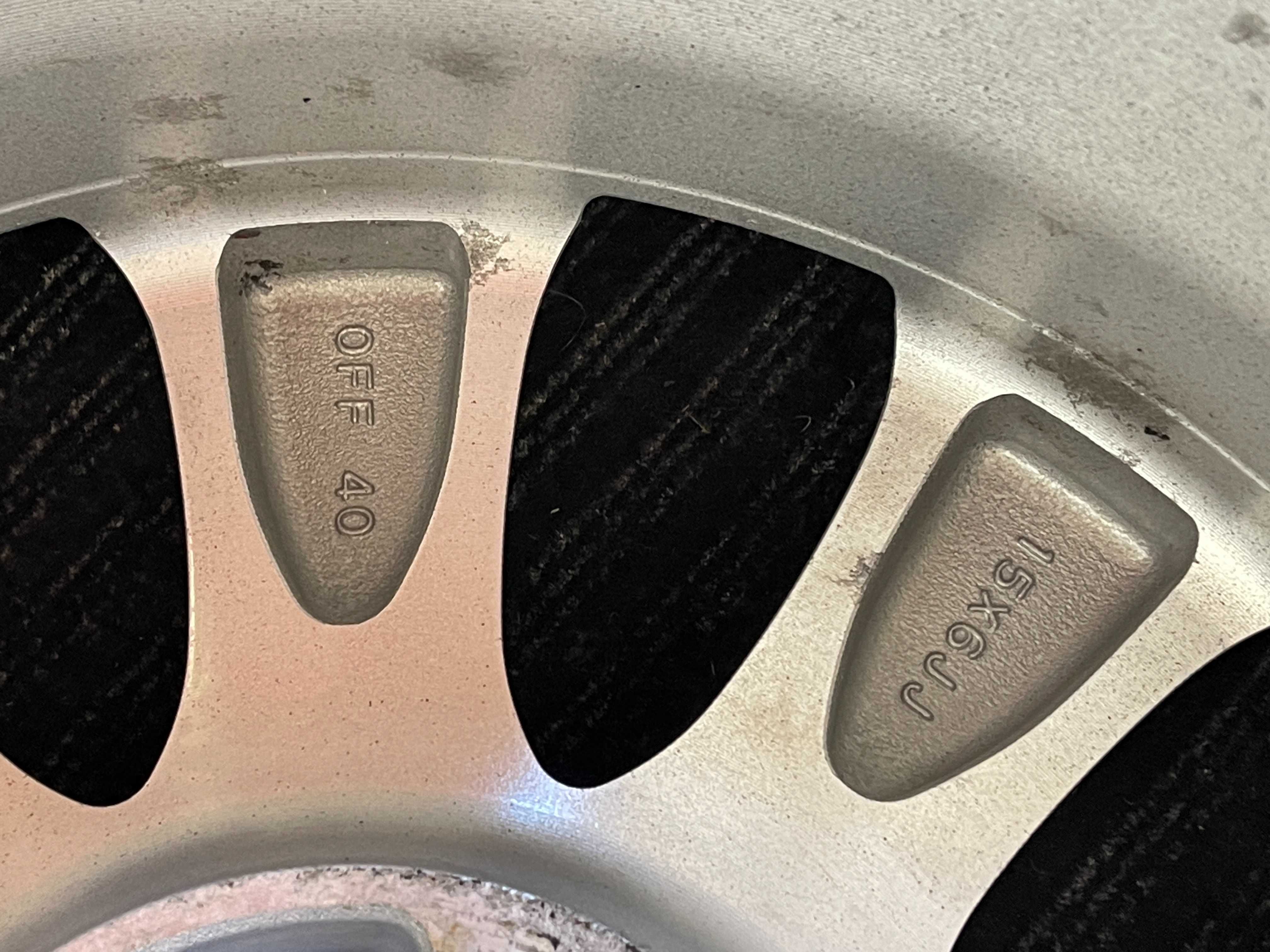 диски R15 6j ET40 4x100 dia54.1