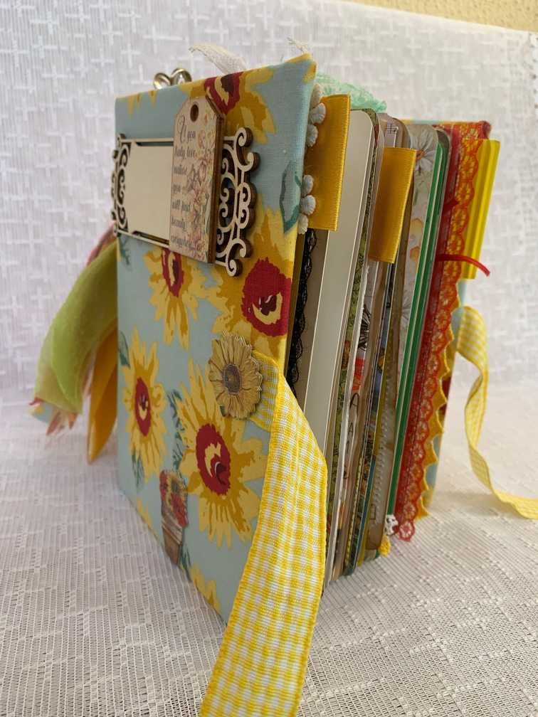 Junk journal ABELHAS e GIRASSÓIS Handmade