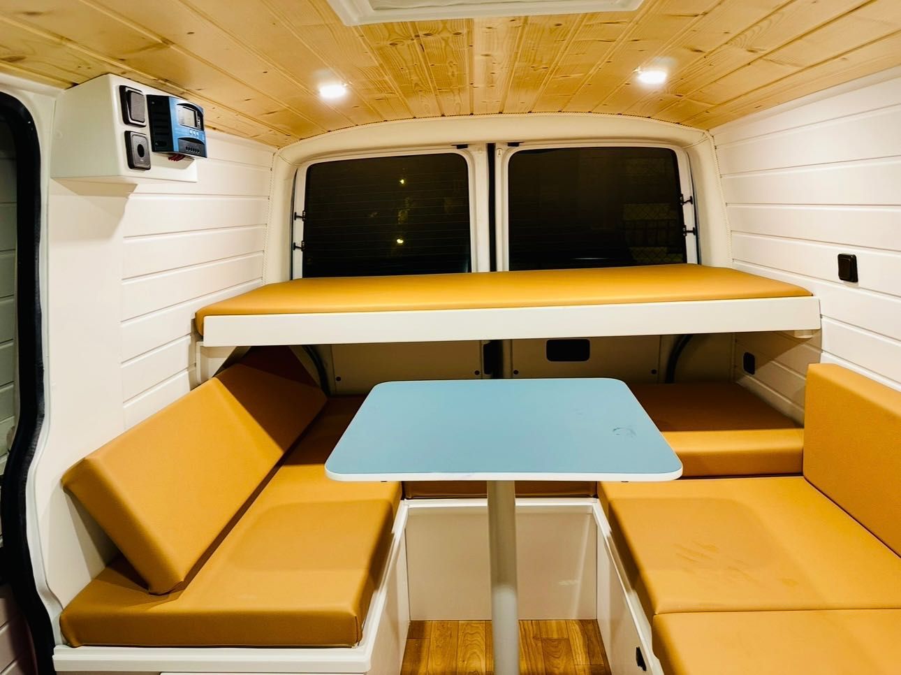 Campervan T5 (Transformação NOVA,Especial Dormitório)