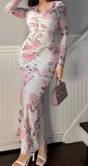 Sukienka w kwiaty