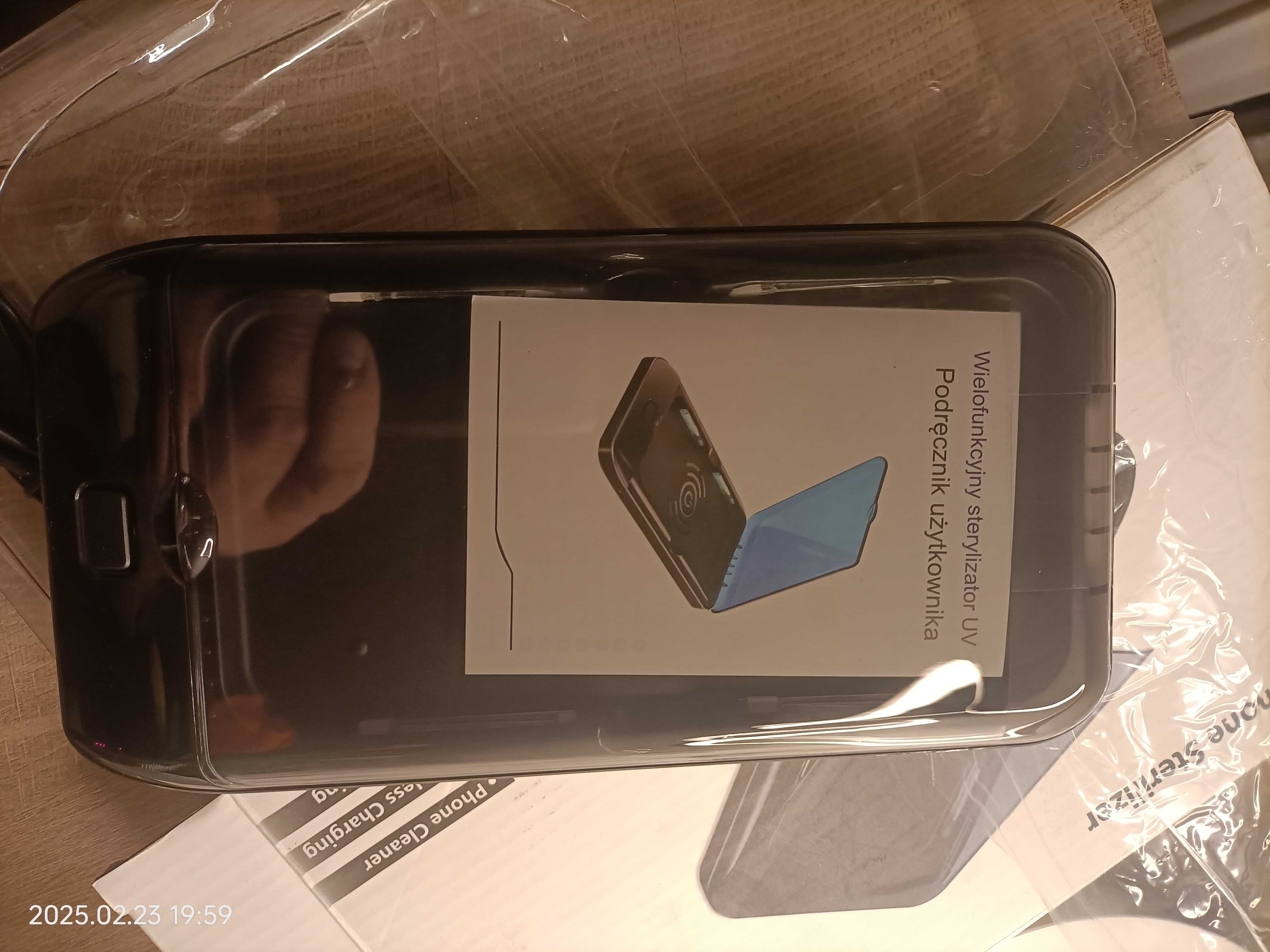 Ładowarka indukcyjna do smartfona z Sterylizatorem UV Mobile