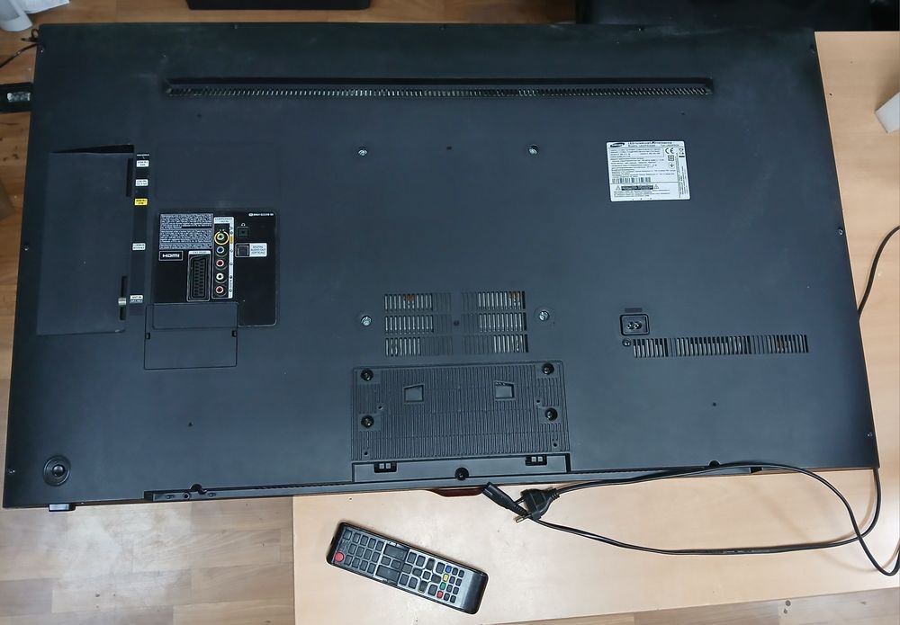 Телевізор Samsung UE42F5020AK