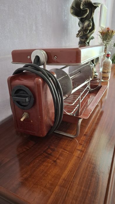 Электрошашлычница.