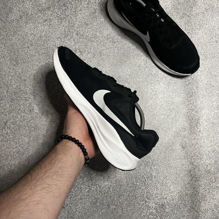 Nike Revolution 7 оригінальні чоловічі бігові кросівки найк zoom react