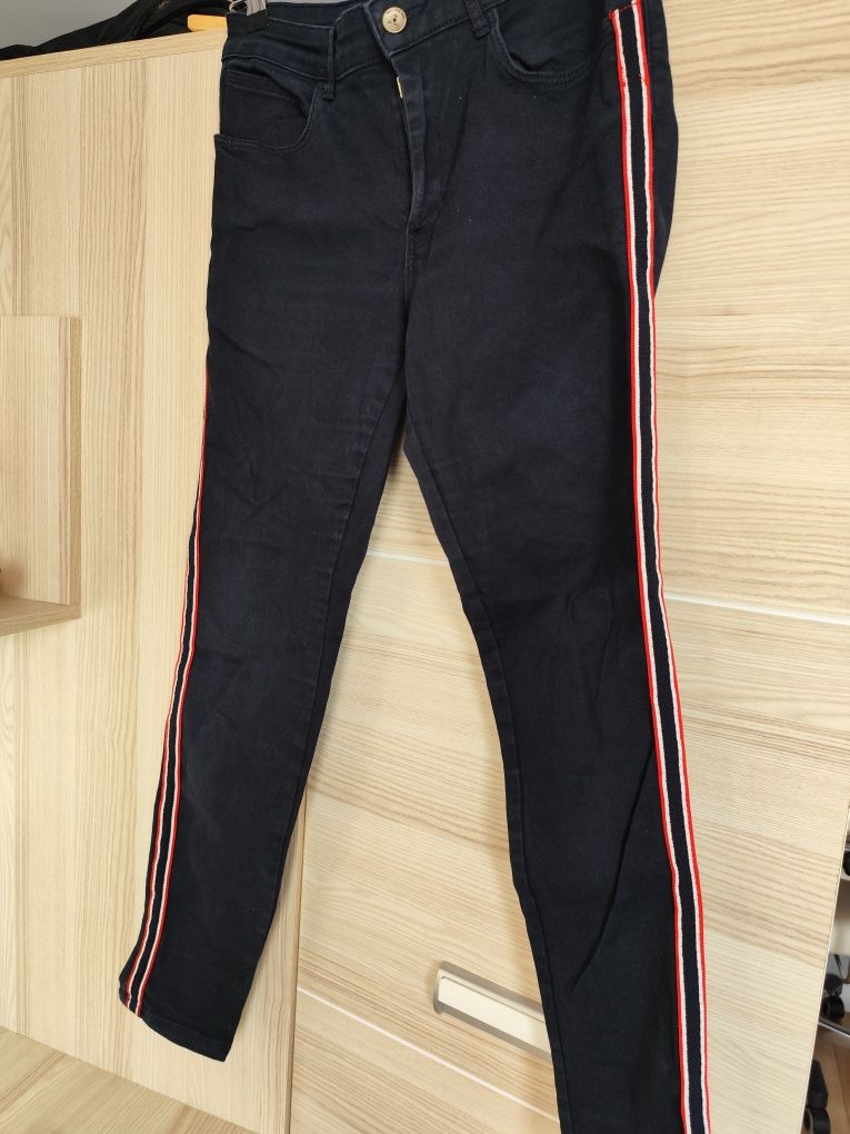 Spodnie jeansowe Zara Basic rozmiar M