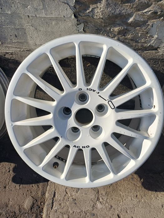 Felgi aluminiowe Oz Racing 15