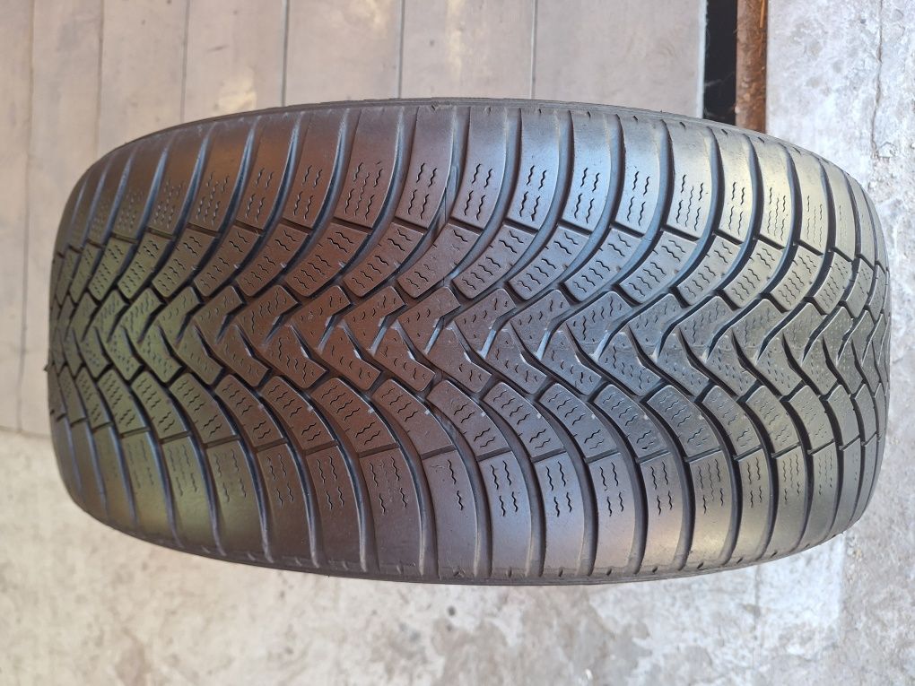 Opona falken eurowinter HS01 245/45R19