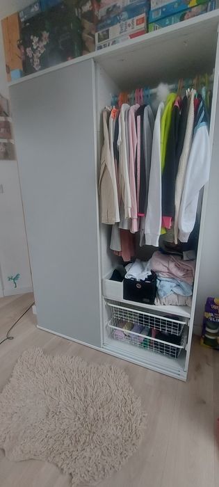 Szafa rozsuwana dziecięca + wieszaki