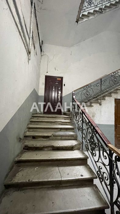 Предлагается квартира в центре Одессы 10 комнат
